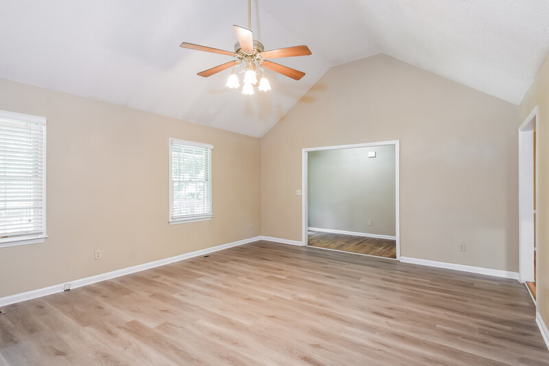 2,215/Mo, 2699 Barcelona Dr SW Marietta, GA 30064 Living Room View 2