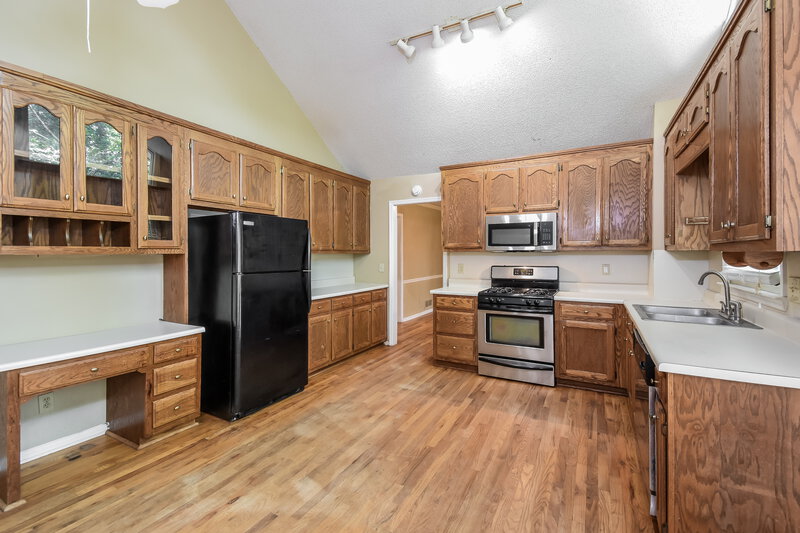 2,215/Mo, 2699 Barcelona Dr SW Marietta, GA 30064 Kitchen View 2