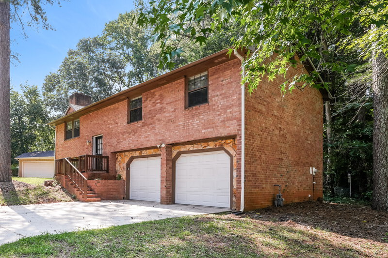 1,900/Mo, 1073 Cherokee Heights Stone Mountain, GA 30083 Front View