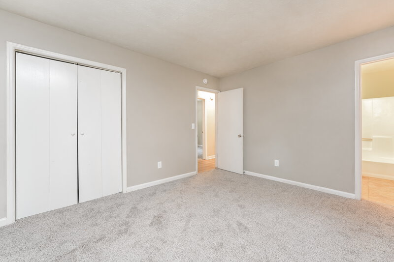 1,900/Mo, 1073 Cherokee Heights Stone Mountain, GA 30083 Main Bedroom View 2