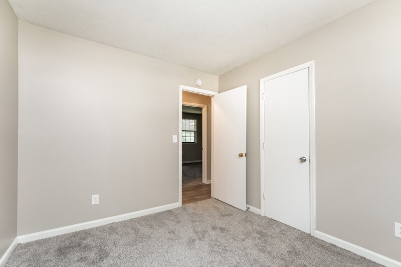 1,900/Mo, 1073 Cherokee Heights Stone Mountain, GA 30083 Bedroom View