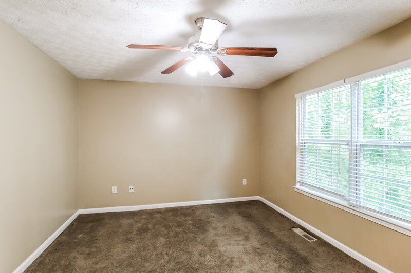 1,545/Mo, 1366 To Lani Farm Rd Stone Mountain, GA 30083 Main Bedroom View 2