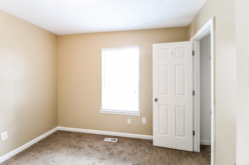 1,545/Mo, 1366 To Lani Farm Rd Stone Mountain, GA 30083 Bedroom View 2