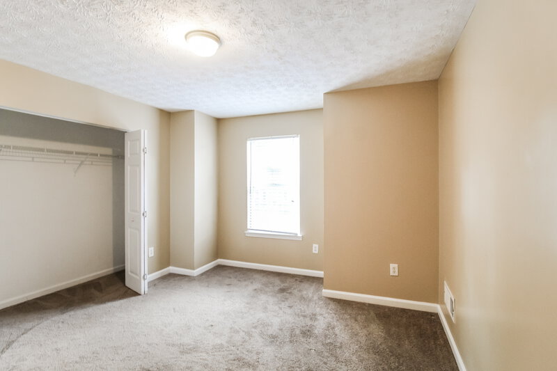 1,545/Mo, 1366 To Lani Farm Rd Stone Mountain, GA 30083 Bedroom View 4