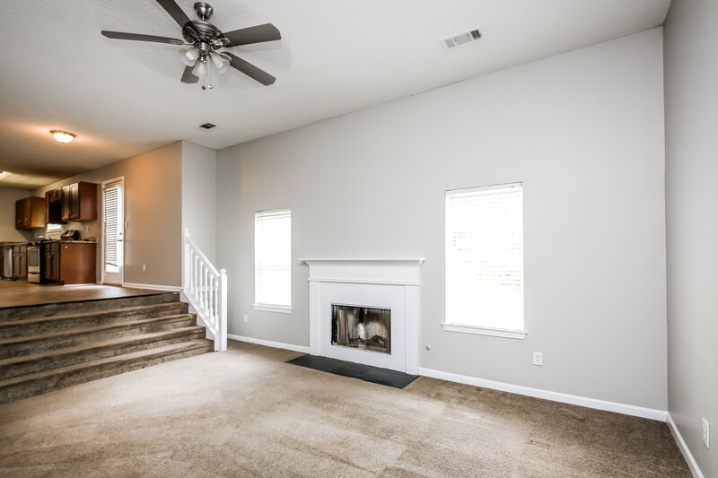 2,450/Mo, 581 Lakewater View Dr Stone Mountain, GA 30087 Living Room View 3