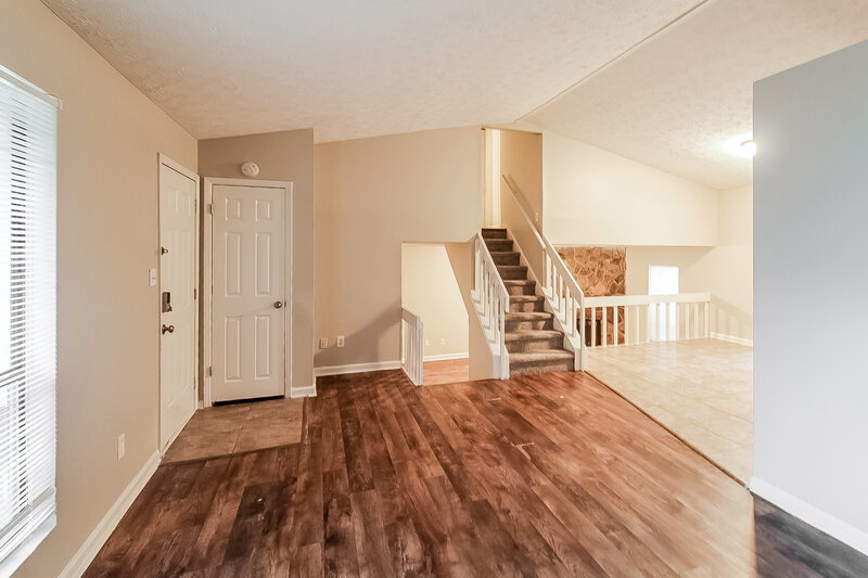 1,895/Mo, 5164 Galbraith Circle Stone Mountain, GA 30088 Living Room View 3