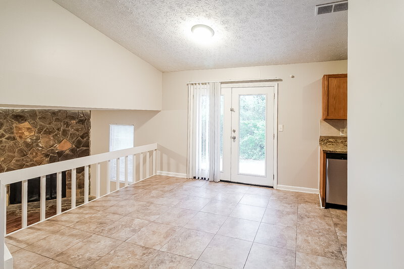 1,895/Mo, 5164 Galbraith Circle Stone Mountain, GA 30088 Dining Room View