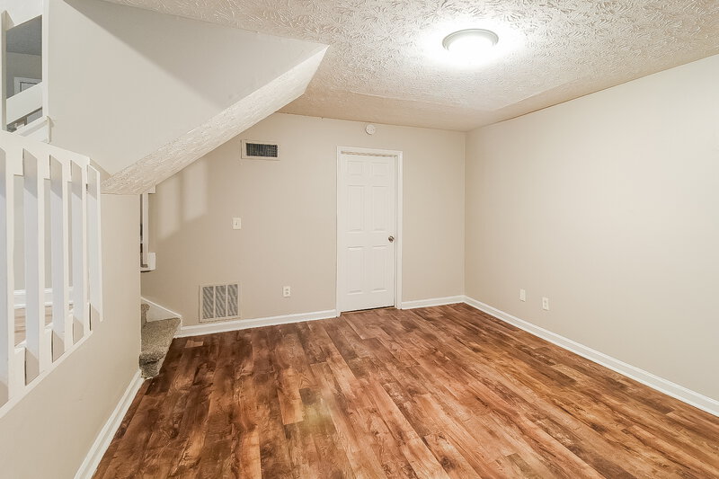 1,895/Mo, 5164 Galbraith Circle Stone Mountain, GA 30088 Family Room View 2