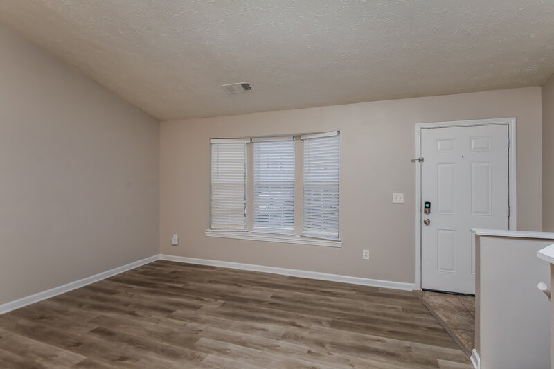 1,685/Mo, 1434 Diamond Key Stone Mountain, GA 30088 Living Room View 3