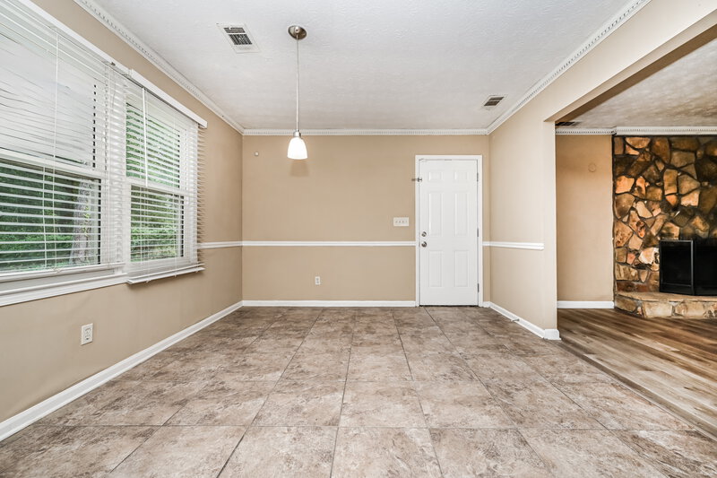 1,625/Mo, 613 Almand Branch Rd SE Conyers, GA 30094 Dining Room View