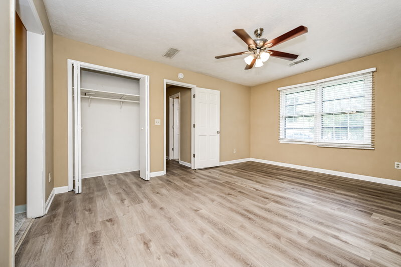 1,625/Mo, 613 Almand Branch Rd SE Conyers, GA 30094 Main Bedroom View