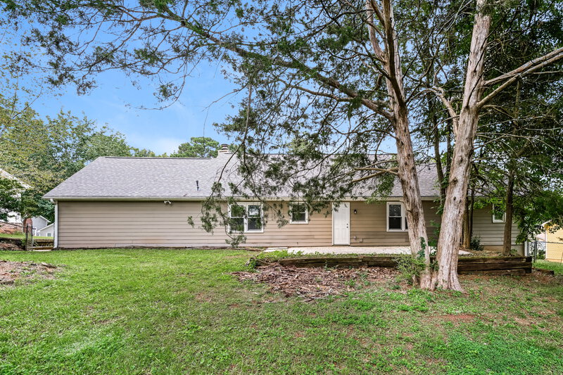 1,625/Mo, 613 Almand Branch Rd SE Conyers, GA 30094 Rear View