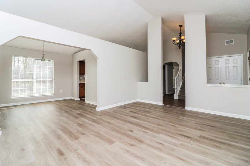 2,165/Mo, 4498 Whitt Station Run Rd NW Acworth, GA 30101 Living Room View 2