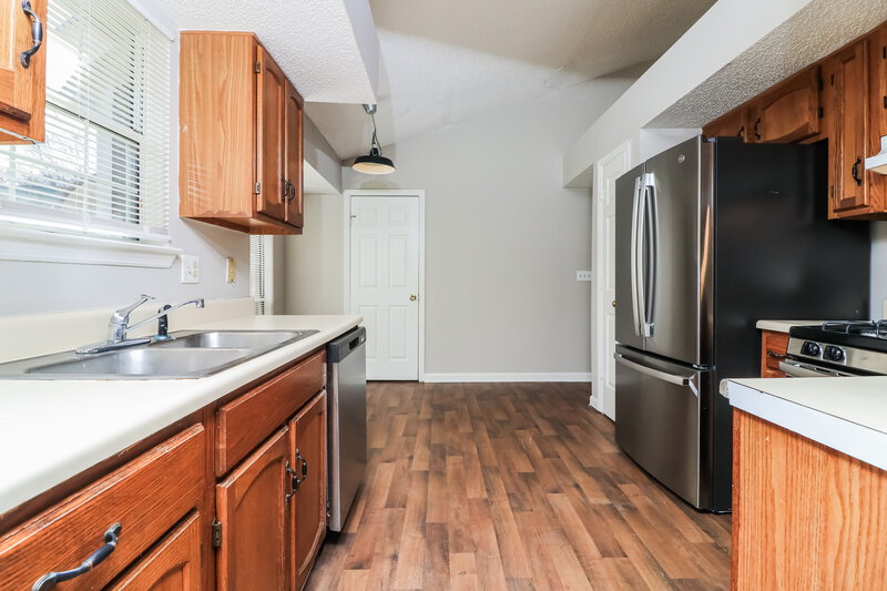 2,165/Mo, 4498 Whitt Station Run Rd NW Acworth, GA 30101 Kitchen View