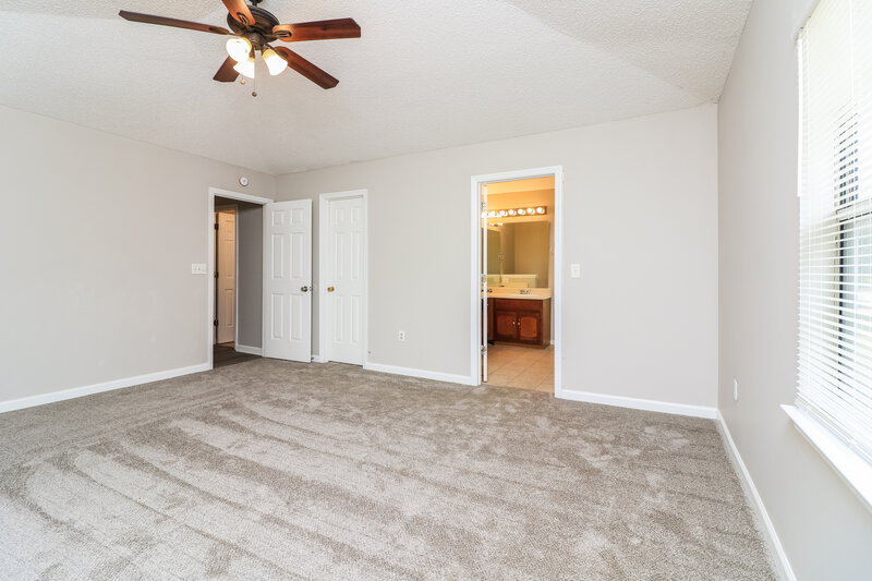 2,165/Mo, 4498 Whitt Station Run Rd NW Acworth, GA 30101 Main Bedroom View 2