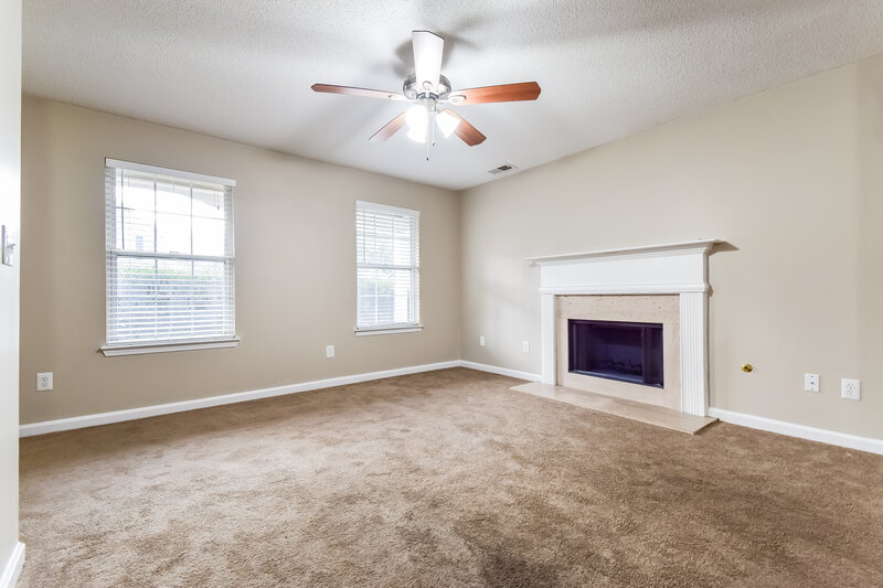2,780/Mo, 4405 Grove Dr NW Acworth, GA 30101 Living Room View