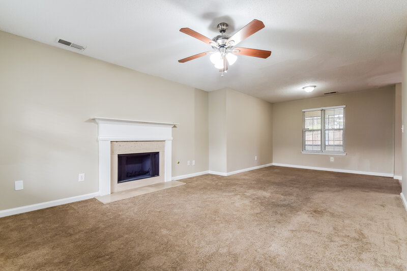 2,780/Mo, 4405 Grove Dr NW Acworth, GA 30101 Living Room View 2