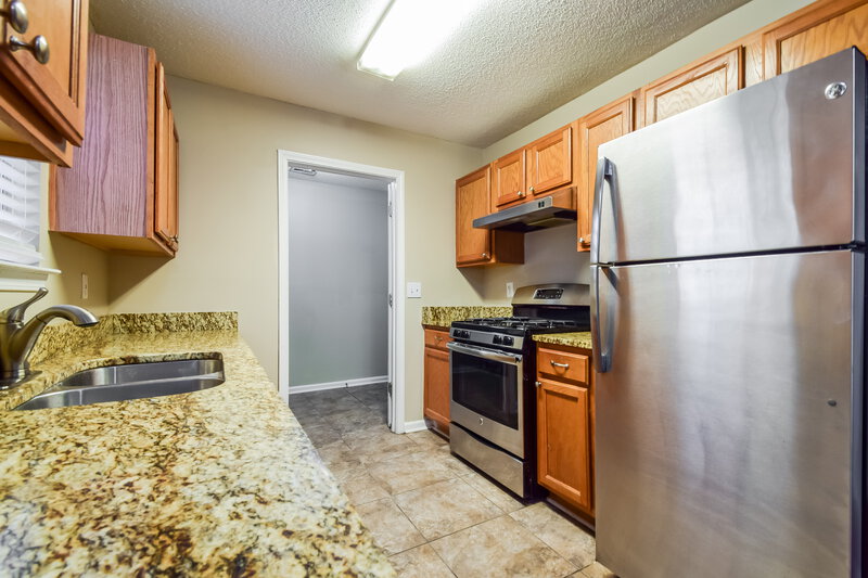 2,780/Mo, 4405 Grove Dr NW Acworth, GA 30101 Kitchen View