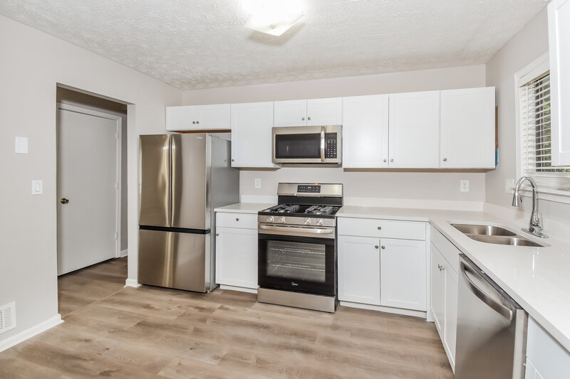 2,100/Mo, 1174 Ridgeside Dr NW Acworth, GA 30102 Kitchen View