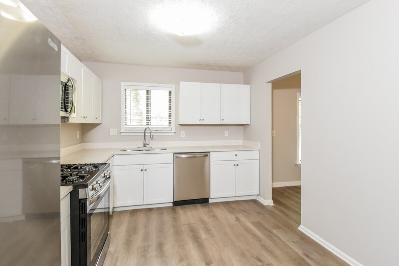 2,100/Mo, 1174 Ridgeside Dr NW Acworth, GA 30102 Kitchen View 2