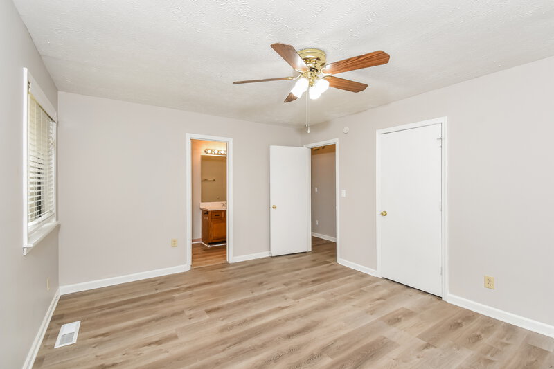 2,100/Mo, 1174 Ridgeside Dr NW Acworth, GA 30102 Main Bedroom View 2