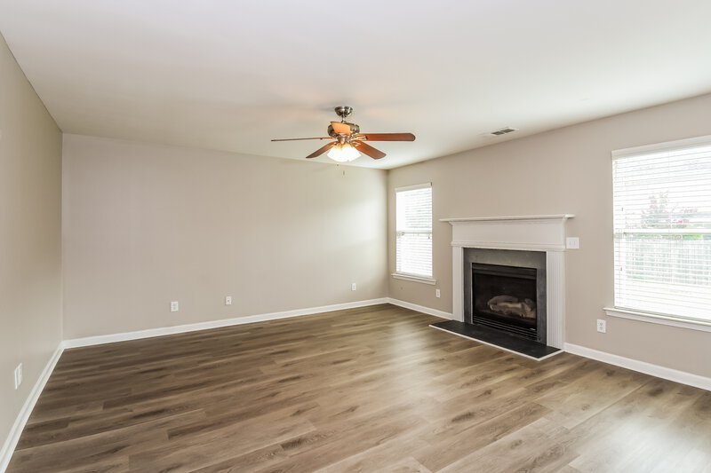 2,085/Mo, 147 Hidden Lake Circle Canton, GA 30114 Living Room View