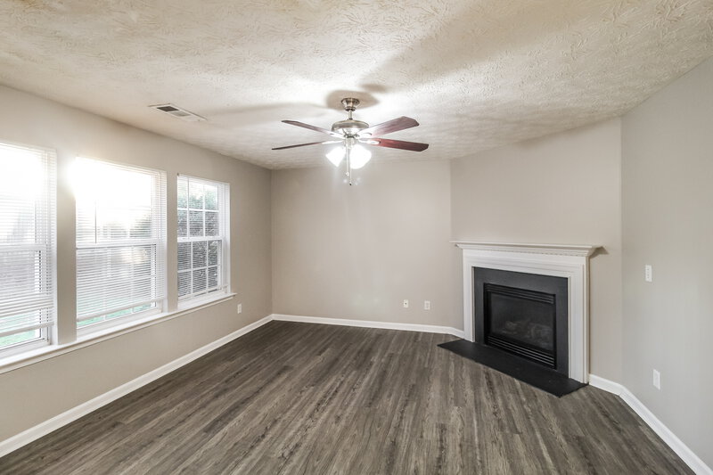 3,150/Mo, 1247 Matt-Moore Ct Lithia Springs, GA 30122 Living Room View 2