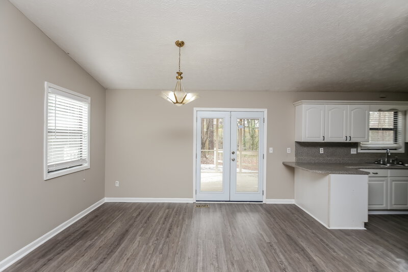 1,765/Mo, 4180 Woodcrest Dr SW Powder Springs, GA 30127 Dining Room View