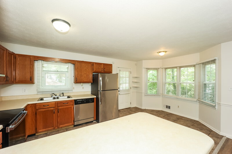 1,510/Mo, 592 Water Way Trail Powder Springs, GA 30127 Kitchen View