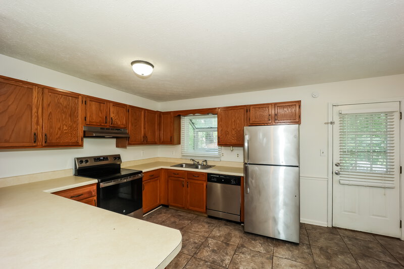 1,510/Mo, 592 Water Way Trail Powder Springs, GA 30127 Kitchen View 2