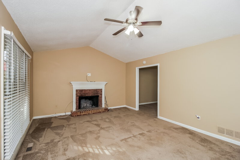 1,620/Mo, 5357 Muirwood Pl SW Powder Springs, GA 30127 Living Room View 2