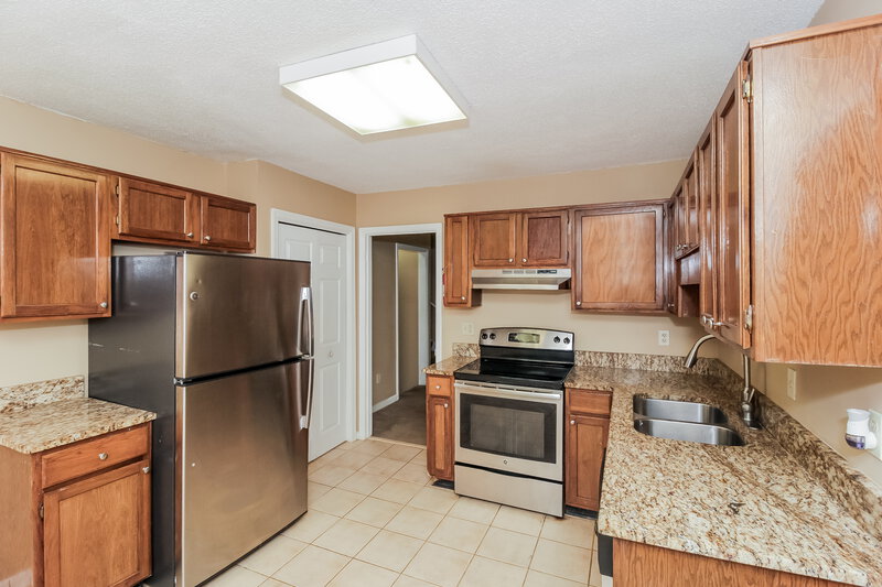 1,620/Mo, 5357 Muirwood Pl SW Powder Springs, GA 30127 Kitchen View