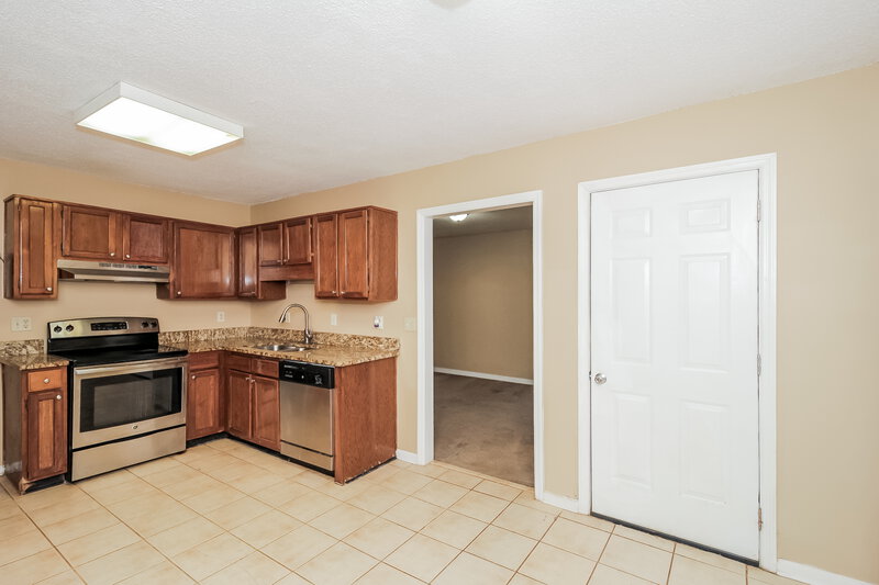 1,620/Mo, 5357 Muirwood Pl SW Powder Springs, GA 30127 Kitchen View 3