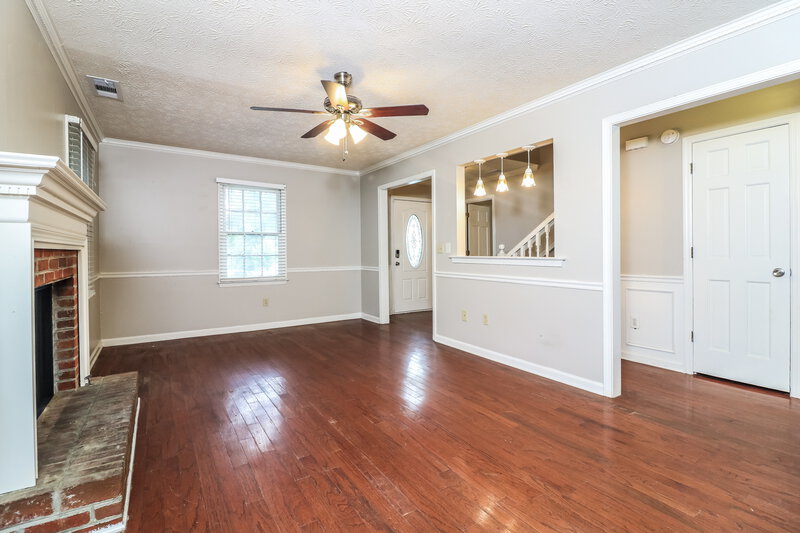 1,960/Mo, 4818 W McEachern Woods Dr Powder Springs, GA 30127 Living Room View 4