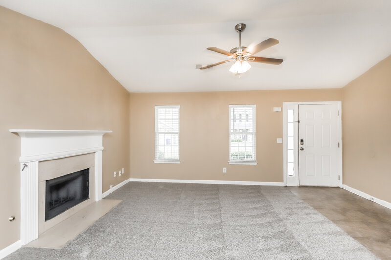 1,820/Mo, 212 Bainbridge Circle Dallas, GA 30132 Living Room View
