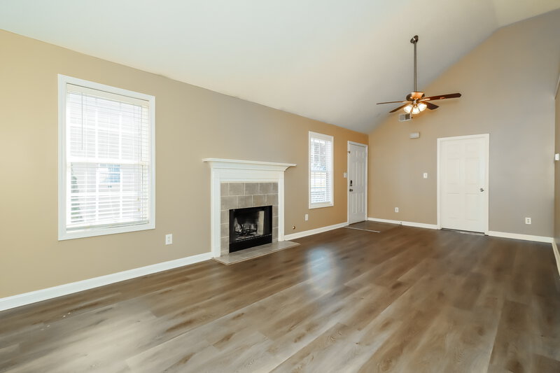 1,500/Mo, 1072 Abington Ct Douglasville, GA 30134 Living Room View 2