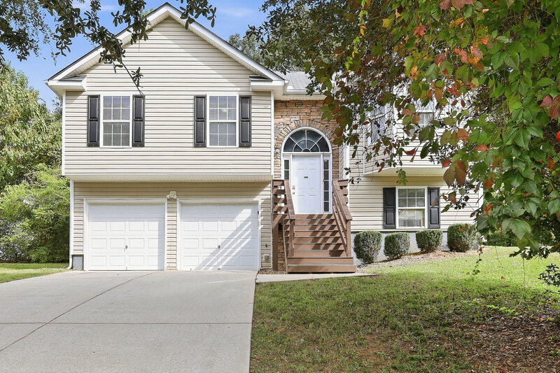 0/Mo, 7406 Grayson Bridge Circle Douglasville, GA 30134 External View