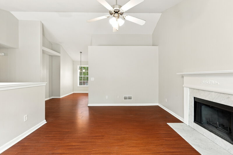 0/Mo, 7406 Grayson Bridge Circle Douglasville, GA 30134 Living Room View 2