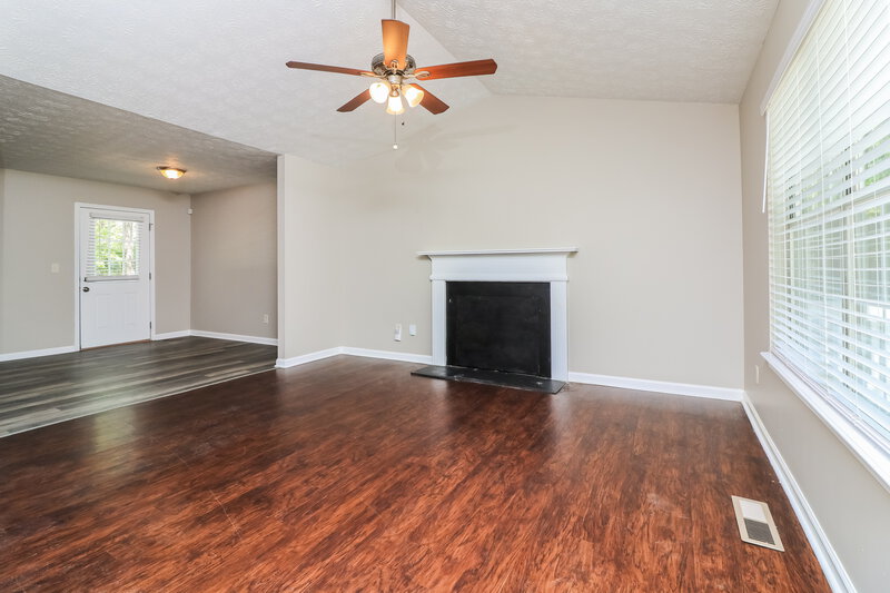 1,655/Mo, 3884 Welham Green Ct Douglasville, GA 30135 Living Room View 2