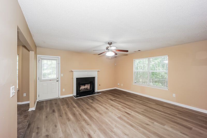 1,735/Mo, 4150 Clark's Trail Douglasville, GA 30135 Misc View