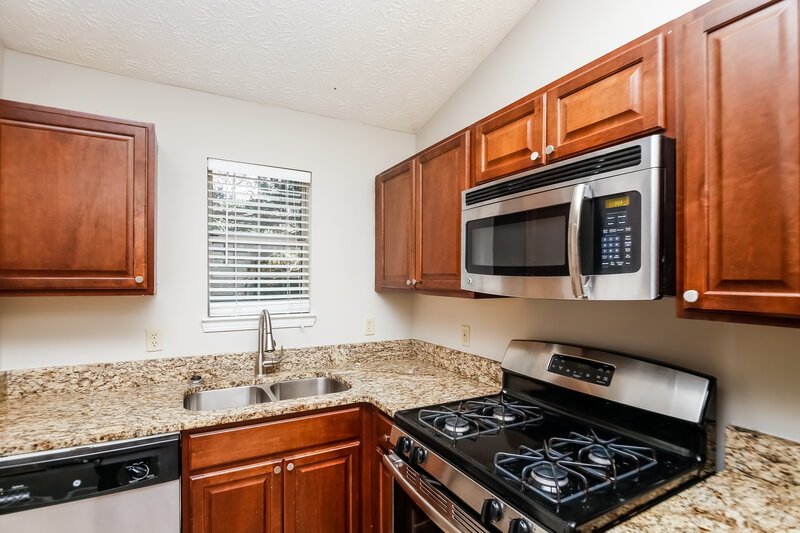 1,815/Mo, 75 Harrow Ct Hiram, GA 30141 Kitchen View 2