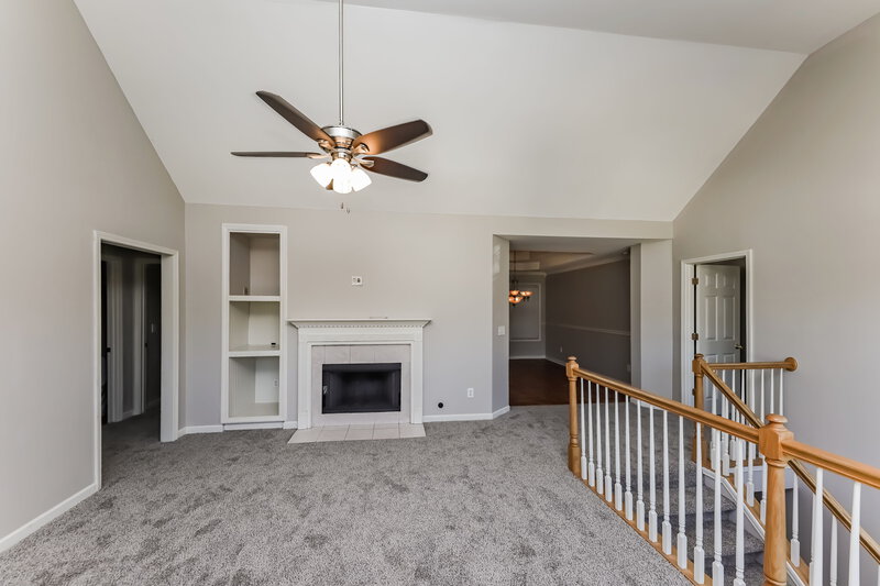 2,370/Mo, 2622 McGuire Dr NW Kennesaw, GA 30144 Living Room View 2