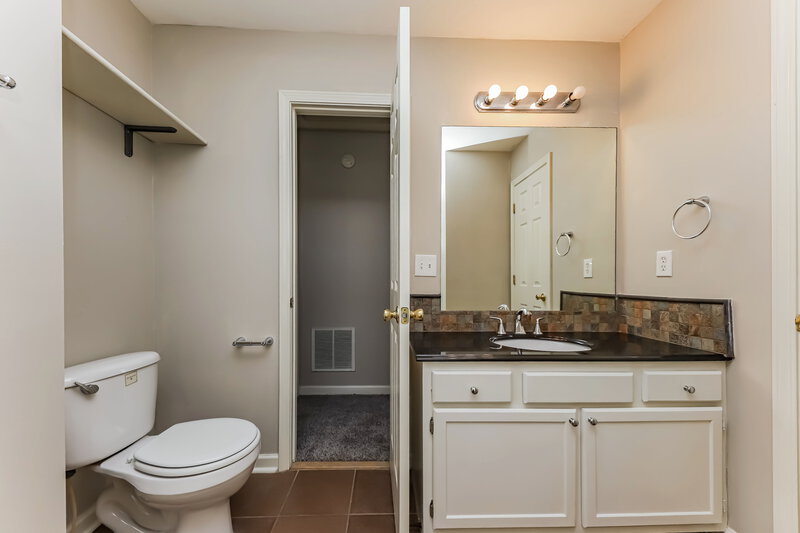 2,370/Mo, 2622 McGuire Dr NW Kennesaw, GA 30144 Bathroom View