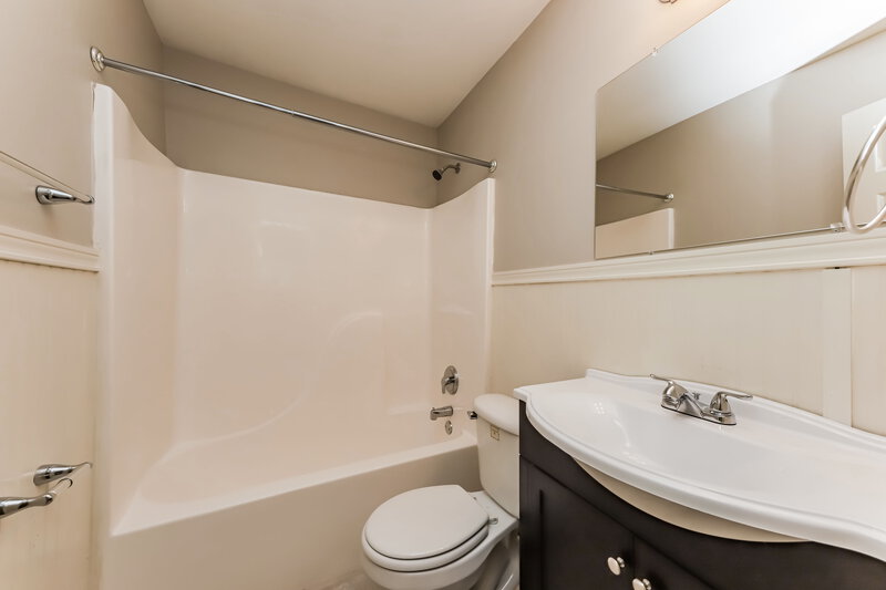 2,370/Mo, 2622 McGuire Dr NW Kennesaw, GA 30144 Bathroom View 2