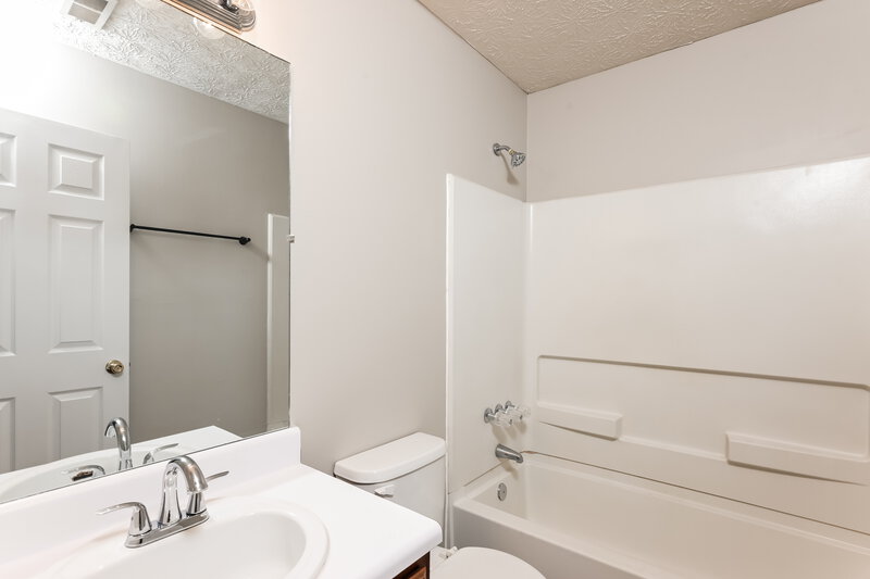 2,175/Mo, 4286 Hathaway Ct NW Kennesaw, GA 30144 Bathroom View