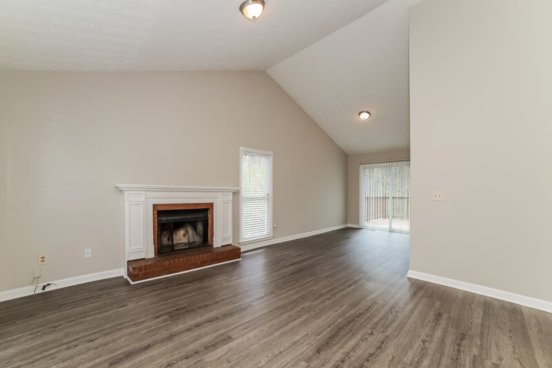 1,920/Mo, 3106 Calumet Circle NW Kennesaw, GA 30152 Living Room View 2