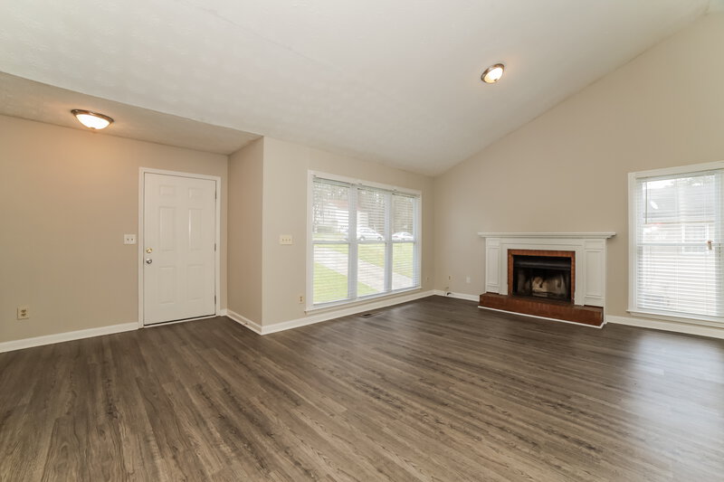 1,920/Mo, 3106 Calumet Circle NW Kennesaw, GA 30152 Living Room View 3