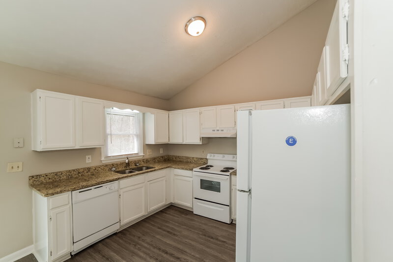 1,920/Mo, 3106 Calumet Circle NW Kennesaw, GA 30152 Kitchen View 2