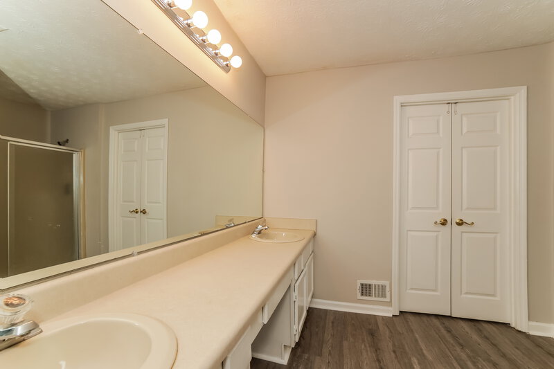 1,920/Mo, 3106 Calumet Circle NW Kennesaw, GA 30152 Master Bathroom View 2