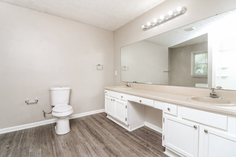 1,945/Mo, 3106 Calumet Circle NW Kennesaw, GA 30152 Main Bathroom View